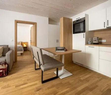 Manggei-bau Und Apartment *